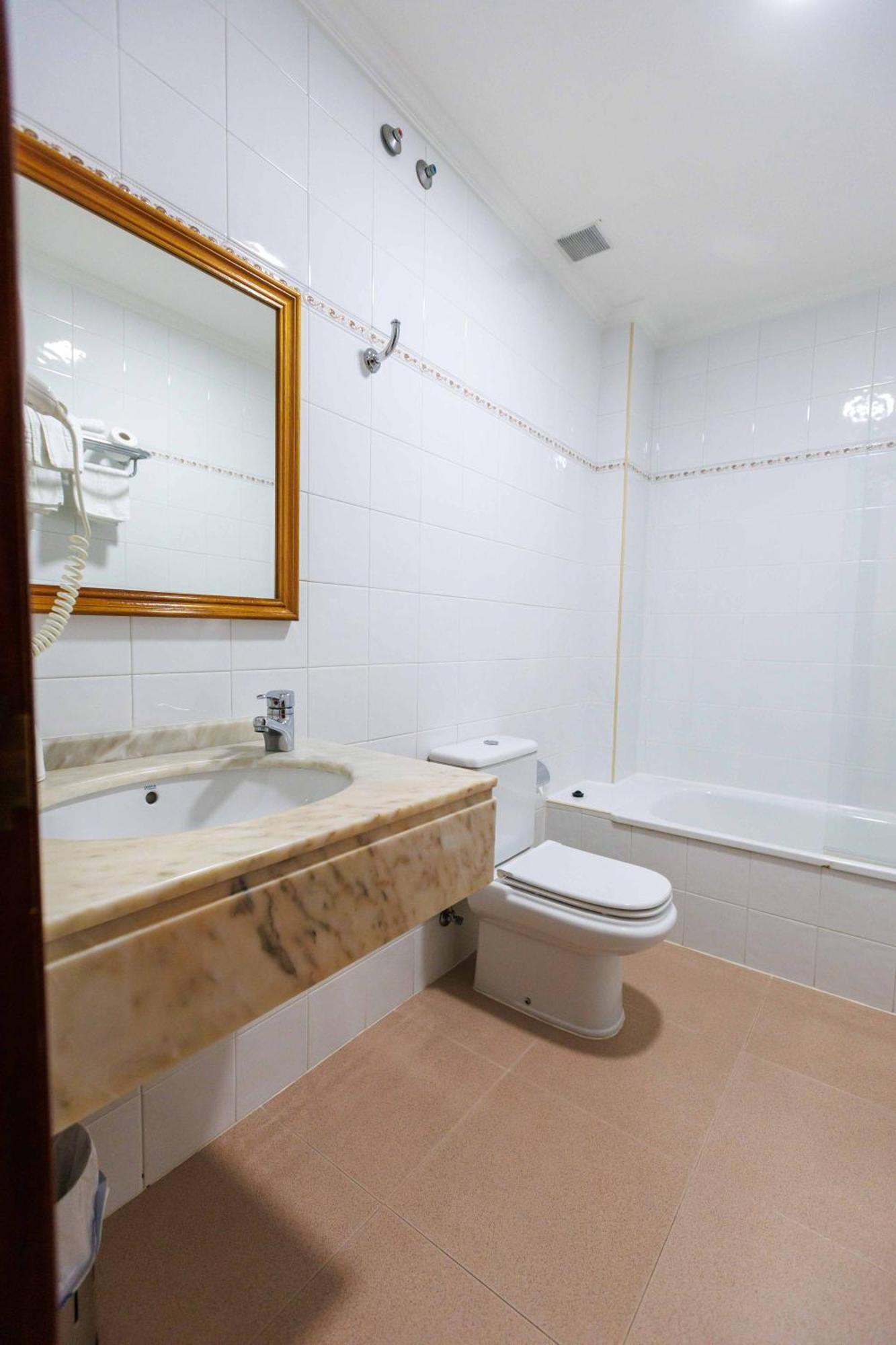 Hotel O Cruceiro Caldas de Reis Kültér fotó
