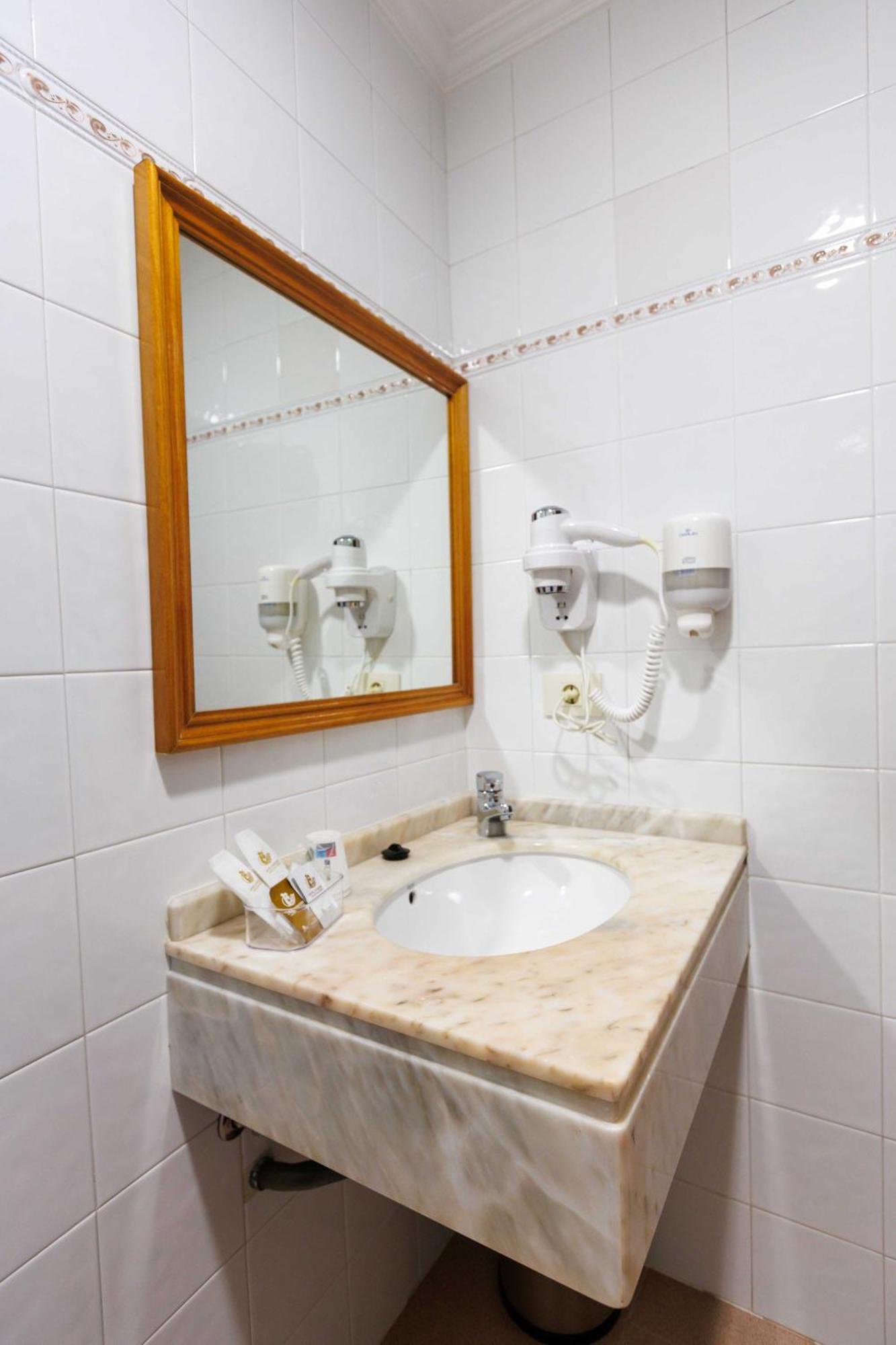 Hotel O Cruceiro Caldas de Reis Kültér fotó